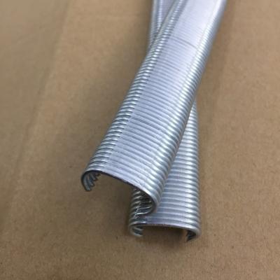 China Flat Pneumatic C-clips 1.8mm C24 Hog Galvanized Ring Clips Pins For Rabbit Cages for sale