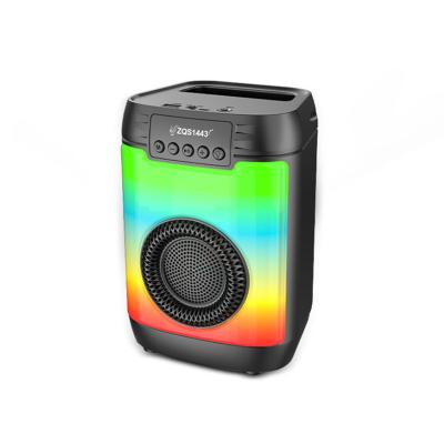 China Loud Noise Mic Wireless Bt Speaker Mini Party Stage Pulse Led Light Flashing Light Outdoor Portable Fm Radio for sale