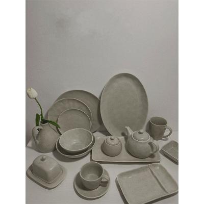 China Sustainable European Luxury Ceramic Dinnerware Set 17pcs Afternoon Tea Set Porcelain Coffee Sets With Bowl Dish for sale