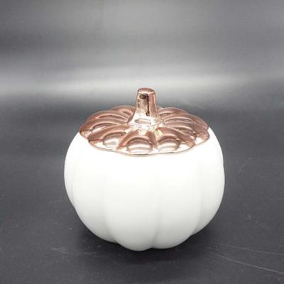 China Wholesale Creative Ceramic Pumpkin Pot Decoration New Pumpkin Candle Pot Fruit Shape Home Ceramic Candle Container for sale