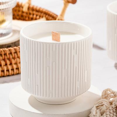 China Home Decor 10 Ounce Creative White Striped Candle Ceramic Mug Round Candle European Ceramic Aromatic Mug Custom Logo for sale