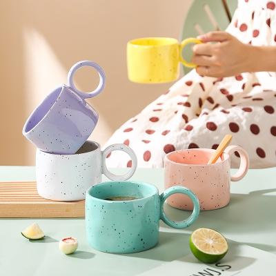 China Stocked Popular Ceramic Drink Mug , Multiple Colors Porcelain Personalized Kid Cup Mug for sale