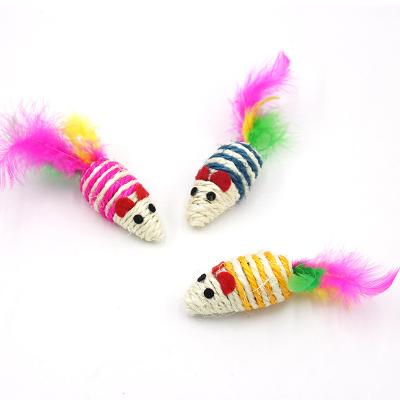 China 2022 stocked multicolor random sisal mouse cat toy with colorful feathers sisal mouse pet toys for sale