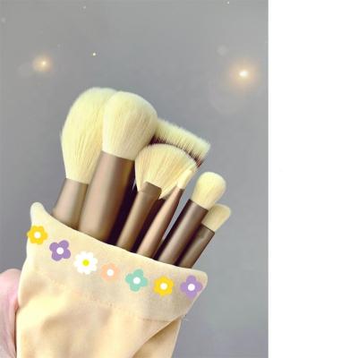 China Angular Blush 12Pcs Factory Professional Free Sample High Quality Custom Logo Private Label Cosmetic Makeup Brush Set for sale