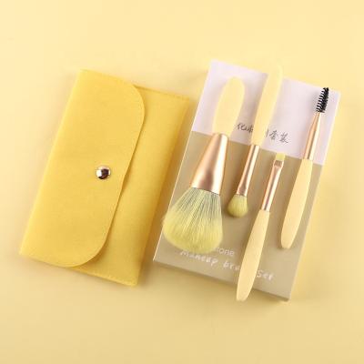 China Angular Blush 4 PCS Mini Makeup Brush Set High Quality 3 Colors Portable Professional Makeup Brush Set Cosmetic Brush for sale