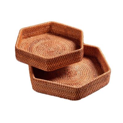 China Good Quality Sustainable Handmade Crafts Extra Large Handwoven Round Serving Trays Hex Rattan Tray for sale