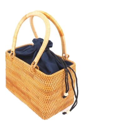 China Viable Handwoven Bali Rattan Bag Woven Circle Around Retro Straw Messenger Crossbody Bags Summer Beach Handbags for sale