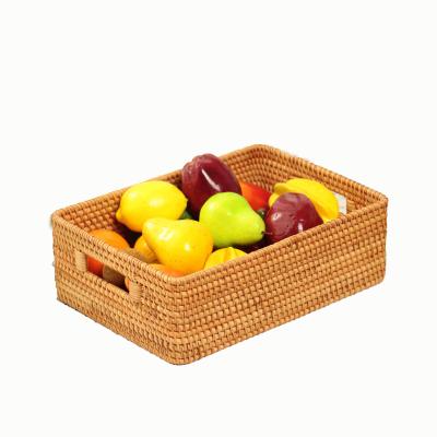 China Sustainable Large Fruit Basket Storage With Handle Picnic Camping Basket Kitchen Household Tools Basket for sale