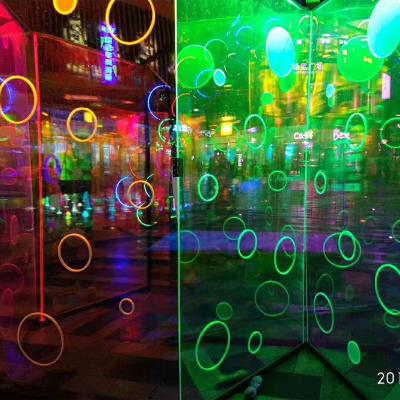 China Large Interactive Interactive Fun Equipment Transparent Igniting Acrylic Maze For Sale for sale