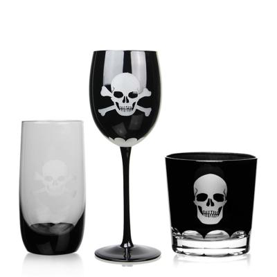 China Hot selling creative glass cup with skull pattern for gift for sale