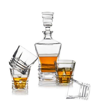 Chine Crystal Whiskey Decanter And Glass sans plomb a placé l'ensemble de décanteur de whiskey de cru à vendre