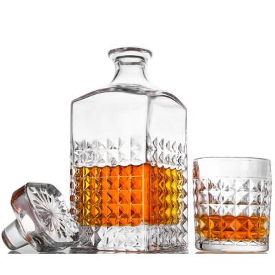 Cina Cristalleria Crystal Whiskey Decanter Set della Camera del decantatore di TANGSON 850ml in vendita