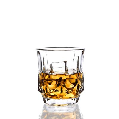 Chine culbuteurs en verre de boule du rond 276ml les hauts, whiskey bas lourd en verre de whiskey ont adapté aux besoins du client à vendre