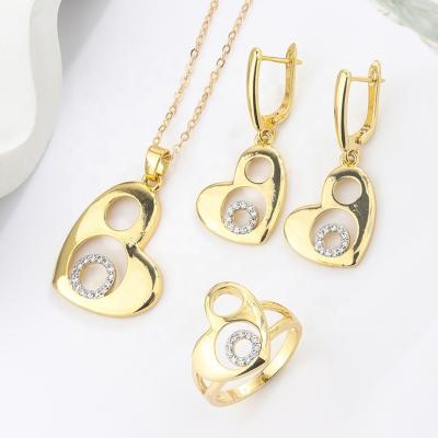 China Environmental Friendly 14K Gold Plated Fashion Jewelry Brass Heart Charm Elegant Pendant Gift Sets 2023 for sale