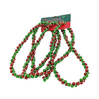 China Christmas Plastic Decoration Garland Green Red Gold Twisted Plastic Bead Hanging Ornament Beaded Beads Open Embellishments 6ft for sale