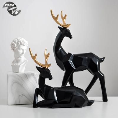 China Modern Polyresin Animal Model Europe Christmas Deer Vivid Shape Resin Figurine for sale