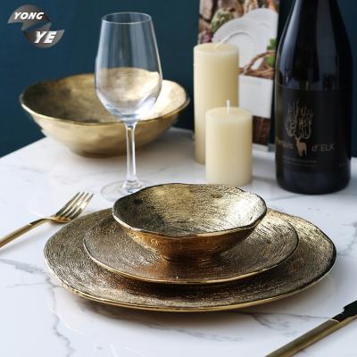 China Sustainable Western Indoor Tableware Plating Luxury Ceramic Dinner Set For Restaurant for sale