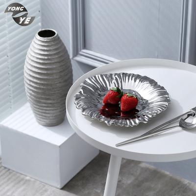 China Disposable Product Ideas New 2019 Creative Ceramic Wedding Dishes Tableware Porcelain Restaurant Tableware Charger for sale