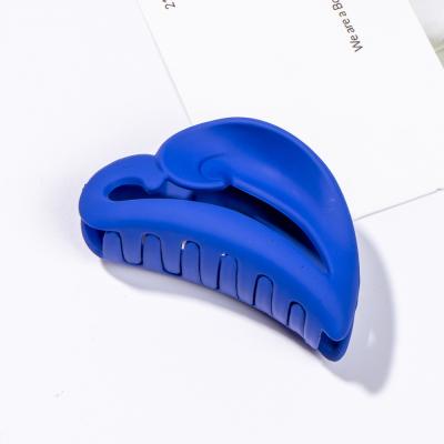 China Environmentally Friendly Klein Blue Spray Large Paint Soft Plastic Temperament Claw Clip Hairpin Hair Accessory for sale