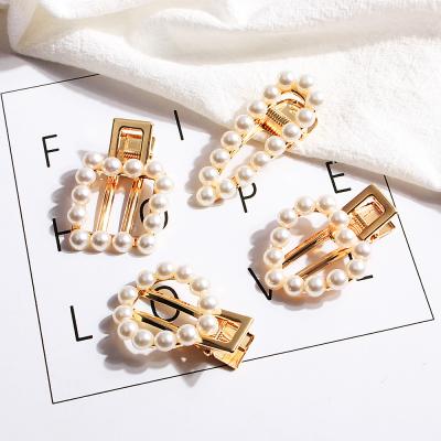 China Environmental friendly factory selling hair accessories bead side clip platypus cut hollow love hair clips for sale