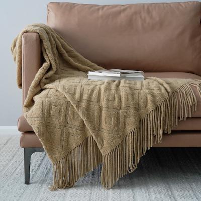 China Anti-pilling Jacquard color autumn and winter blanket sofa hot sale knitting sheer blanket for sale