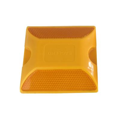 China Road Safety Reflective high quality plastic road stud for sale