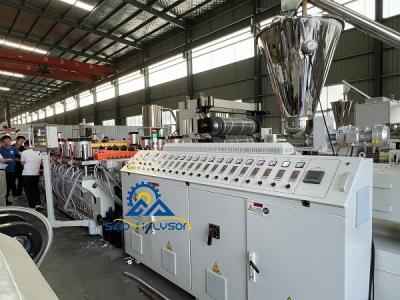 Cina Linea di produzione di pannelli di parete di carbone di PVC di plastica 380V-440V in vendita