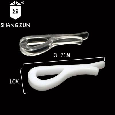 China Eco-friendly Manufacturers Shirt Wrapping Clips Clear Plastic Sleeve Clip For Garment Transparent U-shape Plastic Wrapping Clips for sale