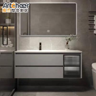 China Durable Quartz Vanity Countertop with Modern Mirror Design Plywood for sale