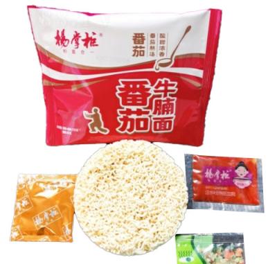 China Tomato Chinese Instant Beef Noodles 129g*24 Not Spicy Asian Instant Noodles for sale