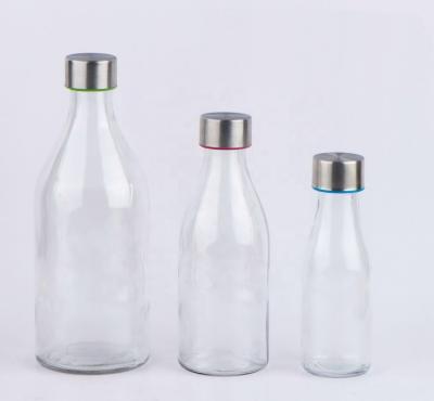 China CCP825R Cover Round Glass Water Bottle Juice Bottle Milk Bottle With Metal Screw Lid 250ml 500ml 1000ml for sale