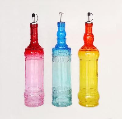 China TW761 1L Kitchen Color Sprayed Glass Oil Bottle Dispenser With Embossed Design for sale