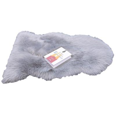 China 2022 Anti-Static Hot Selling Europe Style Minimalism Solid Color Soft Fur Floor Mat For Kids Women Design 100% Polyester OEM New for sale