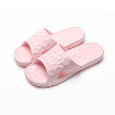 China CUSHIONING Fashion Beach Bathroom Slippers Comfortable Home Software Slippers for sale