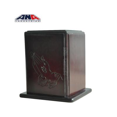 China Cheap American Style ANA Ceramic Temporary Ash Box Casket Embossed Products Wood Adult Cremation Urns For Human Ashes for sale