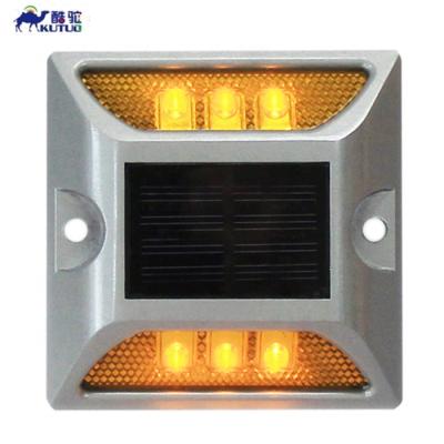 China Hotsale High Visibility IP68 Road Stud CS-SR-813 Aluminum Solar Road Stud for sale