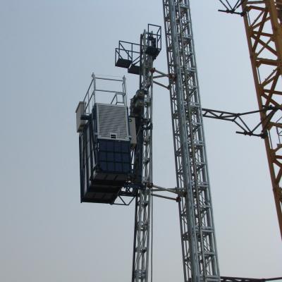 China SCQ60 Construction Materials Hoist Curved And Inclined Low Noise Cab Te koop