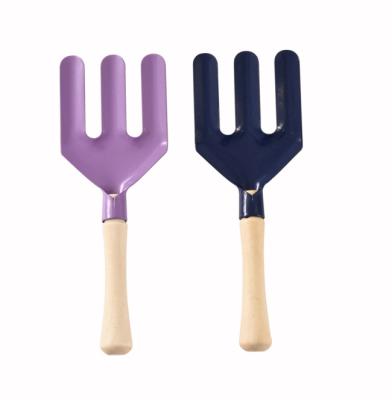 China Wooden Garden Hand Digging Fork Set For Kids for sale