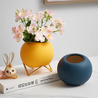 China Wholesale Hot Modern Accessories Nordic Home Decor Mid Century Decor Vase Ceramic Flower Pot Mini Bottle Vase for sale