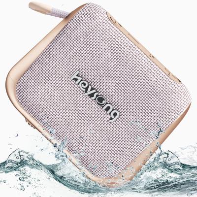 China Waterproof T5 3.7V/1200mAh IP67 Wireless Outdoor Portable Speaker 5W Blue Tooth for sale