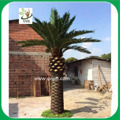 China UVG giant artificial coconut leaves outdoor decorative palm trees for park decoration for sale