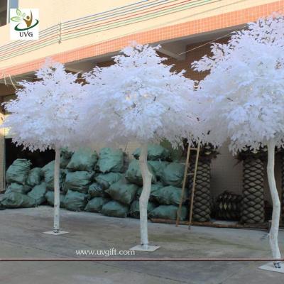 China UVG GRE011 10ft white artificial christmas tree with wood fake banyan trees for party decoration for sale