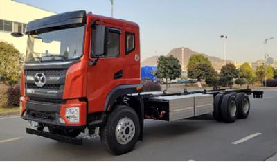 Китай DongFeng G.V.W 25T EV Плоский электрический грузовик Дальность 240 км продается