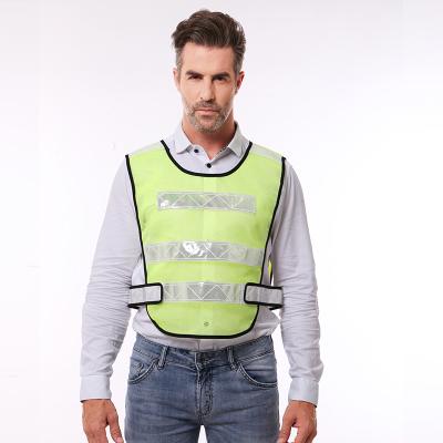 China Custom Made Winter Reflective Safety Workwear 100% Polyester Mesh Belt Heavy Duty Black Bottom Reflective Vest for sale