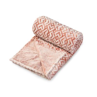 China Super Soft Flannel Wearabale Design Maze Anti-pilling Blanket Fleece Blanket For Winter for sale