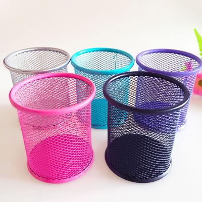 中国 Korean creative fashion metal round pen holder desk to receive color iron pen barrel office supplies stationery 販売のため