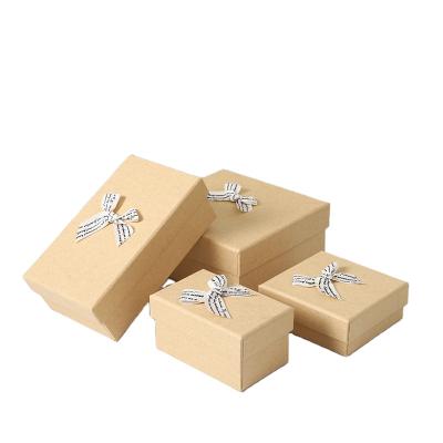 China Custom Recyclable Pure Color Perfume Gift Jewelry Box With Small Bowknot For Valentine Day en venta