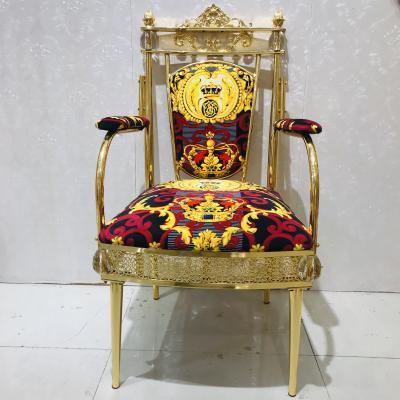 China Luxury Red Slipcovered Hotel Retro Hotel Slipcovered Chair Hot Sale Gold Modern Elegant Wedding Banquet Chair Modern Elegant Wedding Chair for sale