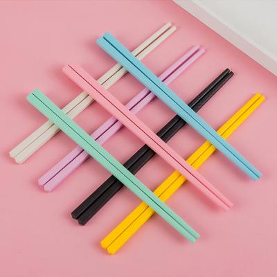 China Viable Wholesale Kids Cut Sticks Food Grade 180 Degree Strength Mulit Colors Assorted 2 Pairs Japan Kids Cute Chopsticks Set for sale