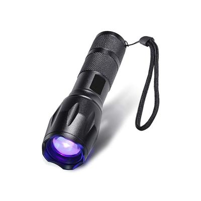 中国 Ultraviolet Amber Ultraviolet Detector 365NM Zoomable Handheld Portable Blacklight Pet Urine Detector Camping UV Flashlight 販売のため